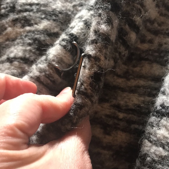 Gap Cardigan or Jacket - Picture 4 of 10